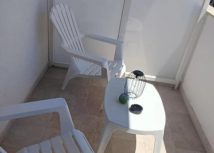 לינה וארוחת בוקר Stefania בארי